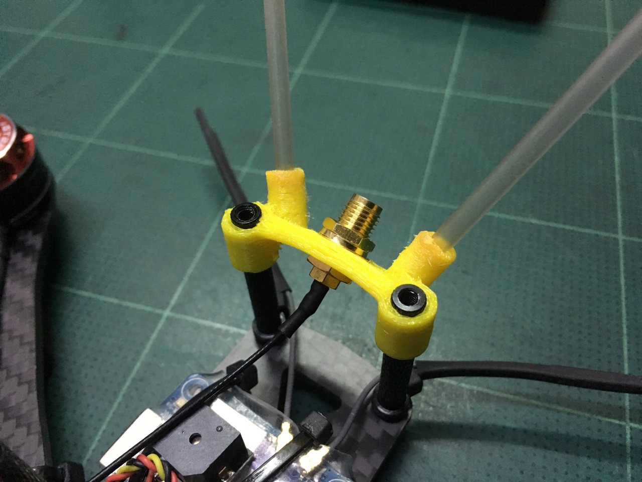ขายึดหัวต่อเสาอากาศ 5.8GHz