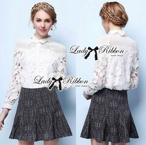 พร้อมส่ง เชิ้ตขาวตกแต่งผ้าตาข่ายและผ้าปักลายดอกไม้