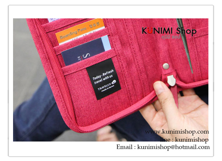 กระเป๋าถือใส่เงิน พาสปอร์ต นามบัตร บัตรATM มือถือ เอกสารต่างๆ หรือใส่ของจุกจิก มีซิปเปิดปิด ด้านใน มีช่องให้ใส่บัตรและเอกสารมากมา และมีช่องซิบไว้ใส่ของสำคัญ มีช่องเสียบปากกา ผ้าสวย งานคุณภาพคะ ขนาดกระทัดรัด ง่ายต่อการพกพา