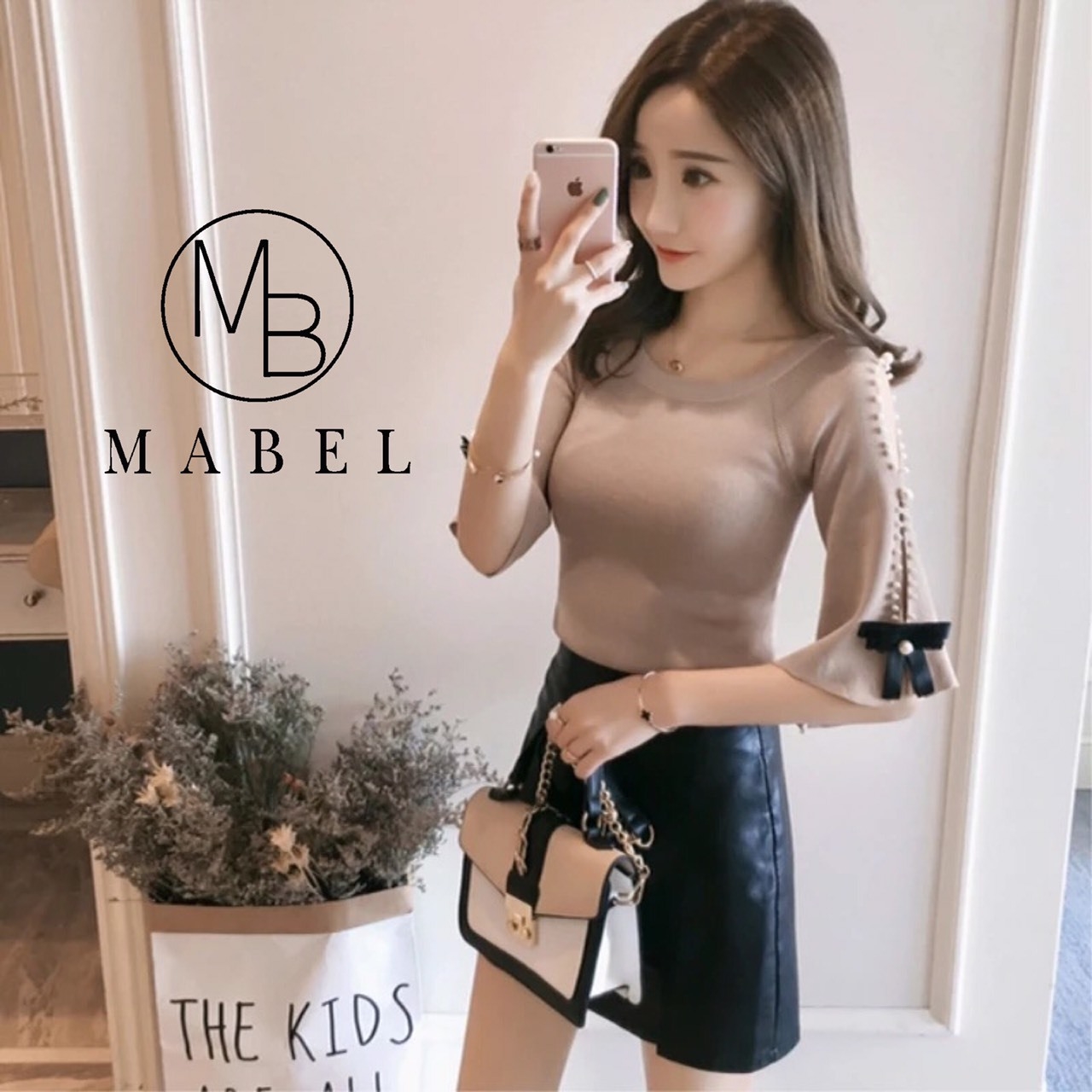 เสื้อเกาหลี พร้อมส่ง เสื้อยืดไหมพรม ติดโบว์น่ารัก