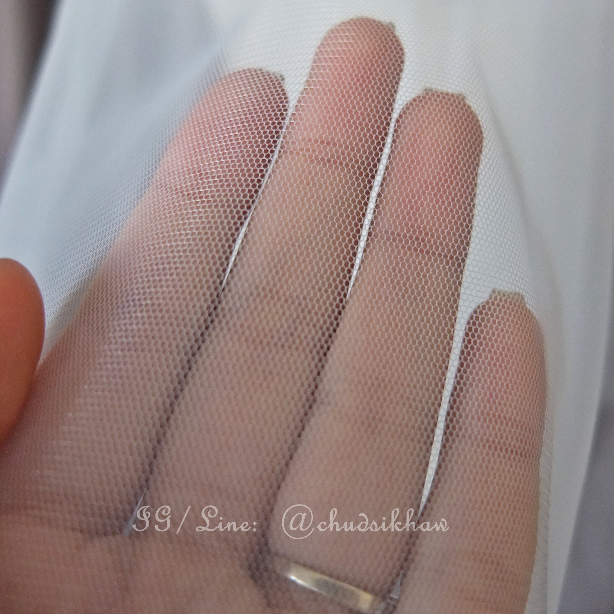 ผ้าคลุมเจ้าสาวสีขาวนวล ยาว 55-60 cm. Minimal Veil (คลุมหน้าได้)