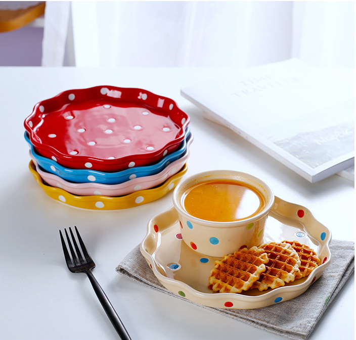 Pre-Order จานขอบหยัก จานเซรามิค ลายจุด Polka Dot น่ารักๆ มีให้เลือก 6 สี