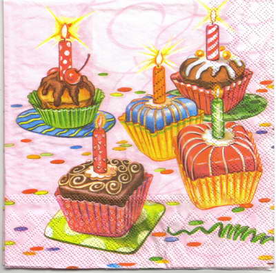 แนวภาพ Happy Birthday เค้กวันเกิด ปักเทียน พื้นชมพู เป็นภาพแนวยาว กระดาษแนพกิ้นสำหรับทำงาน เดคูพาจ Decoupage Paper Napkins ขนาด 33X33cm