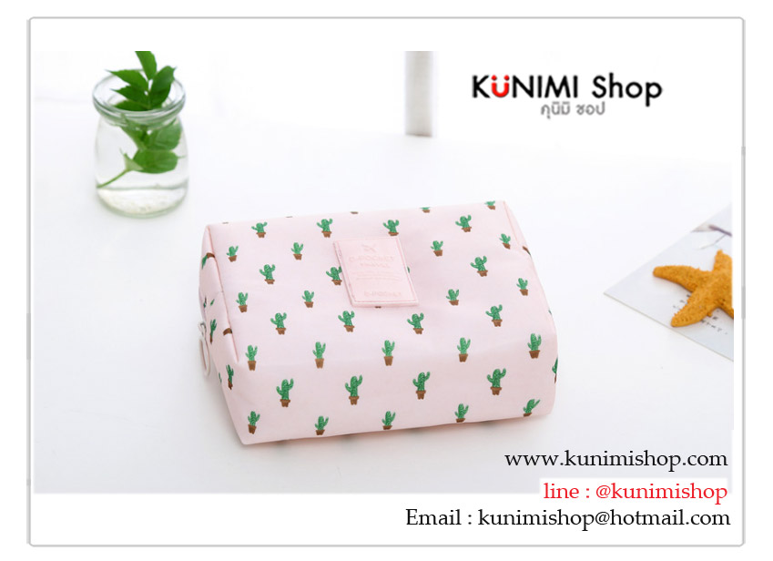 กระเป๋าใส่ของใช้ เครื่องสำอางค์ อุปกรณ์แต่งหน้า อุปกรณ์อาบน้ำ สบู่ โฟมล้างหน้า แปรงสีฟัน ยาสีฟัน เปิดหยิบใช้งานได้สะดวก พกพาเวลาเดินทางท่องเที่ยวต่างๆ มีให้เลือกหลายลายครับ ขนาด กว้าง 16 * สูง 12 * หนา 6 ซม.