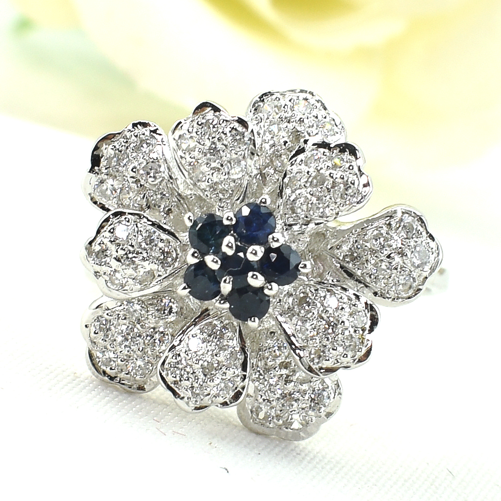 SKJewelryfactory แหวนดอกไม้ ไพลินแท้ ดีไซน์แปลกใหม่ สวยเก๋ ER01039-BSA