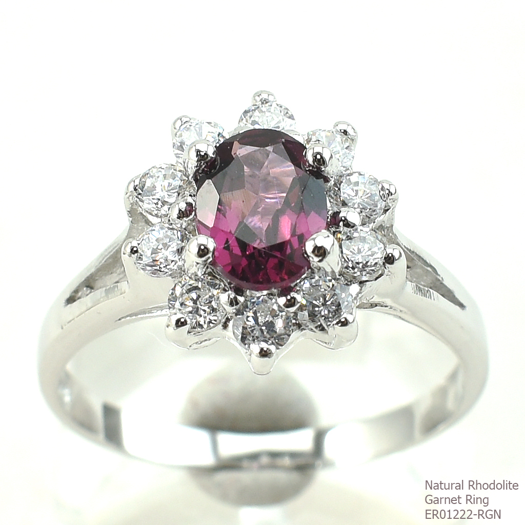 SKJewelryFactory แหวนพลอยโรโดไลท์ การ์เน็ตแท้ สีแดงอมม่วง พลอยสวย น้ำใส ล้อมเพชร ER01222-RGN
