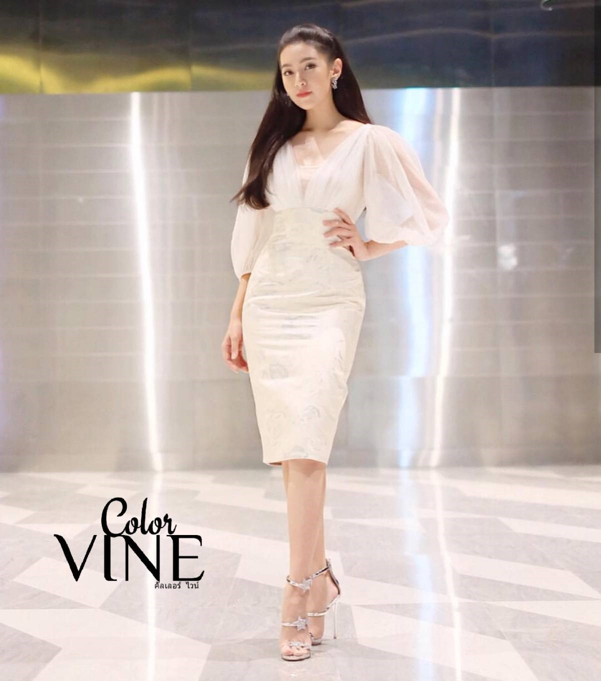 เดรสเกาหลี พร้อมส่ง Dress แขนฟรุ้งฟริ้ง