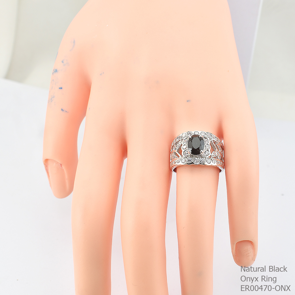 SKJewelryFactory แหวนนิลแท้ ทรงนี้เหมาะมากที่ใส่นิ้วกลาง ตัวเรือนแข็งแรง ทำจากวัสดุเงินแท้ ER00470-ONX
