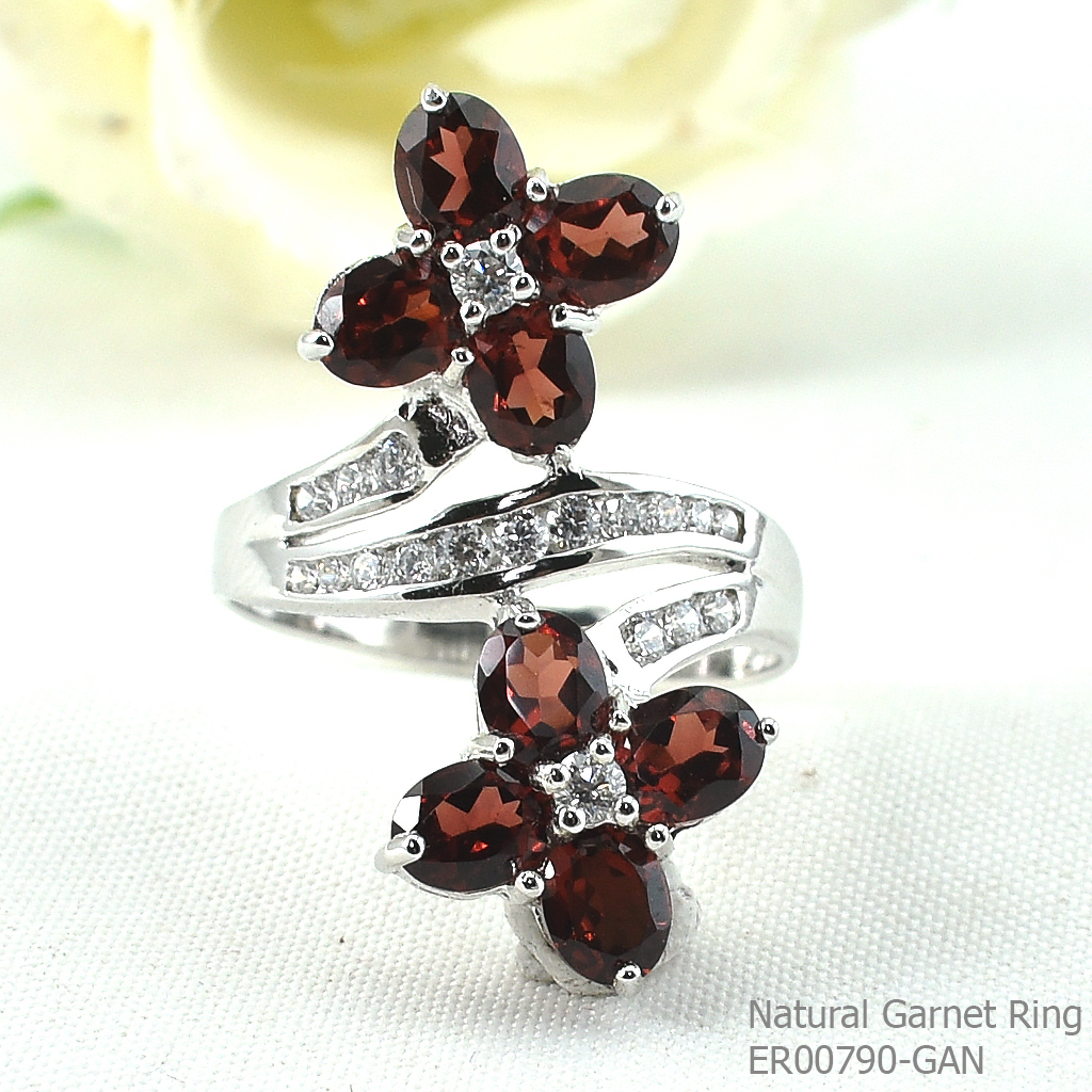 SKJewelryfactory แหวนดอกไม้คู่ พลอยโกเมนแท้ ตัวเรือนเงินแท้ ER00790-GAN