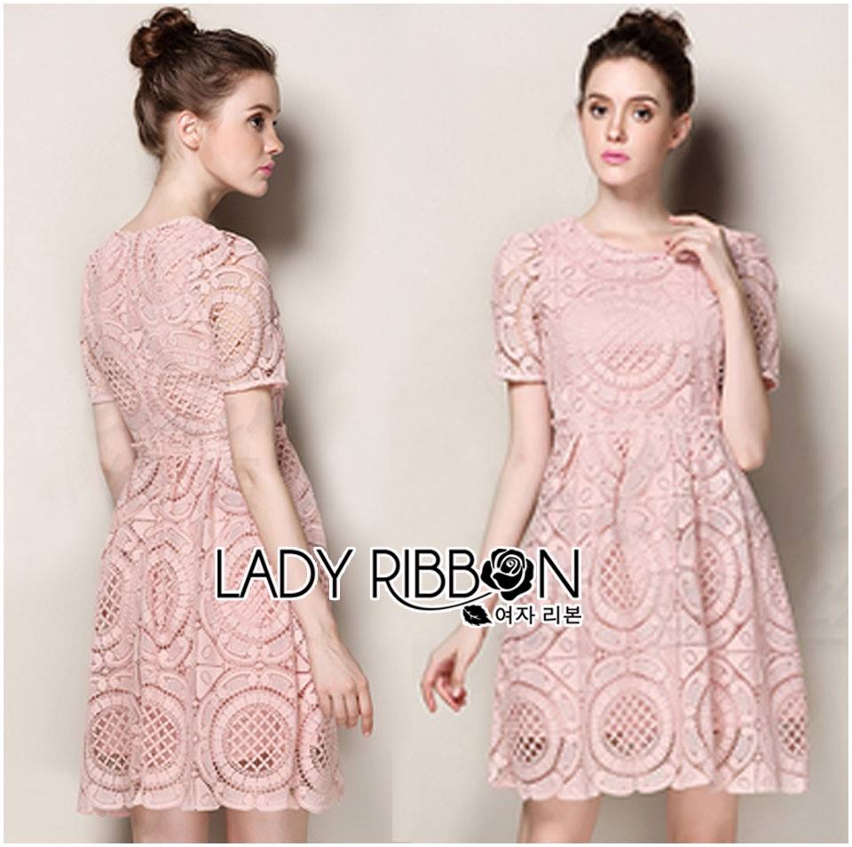 พร้อมส่ง ชุดเดรสเกาหลีผ้าลูกไม้สีชมพูอ่อน
