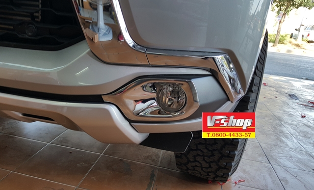 New Pajero sport ( ครอบไฟตัดหมอก 2ชิ้น )