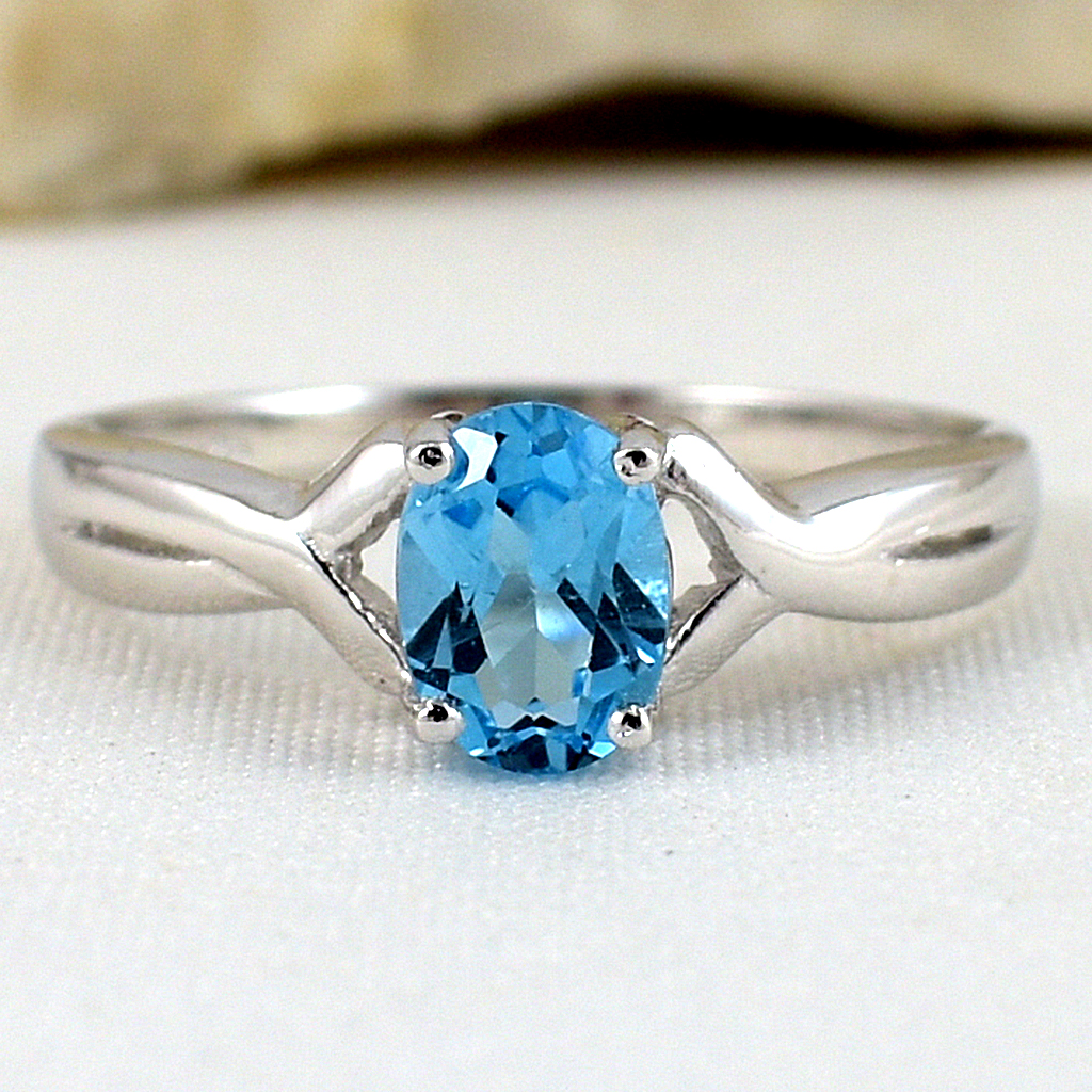 SKJewelryfactory แหวนพลอยวันศุกร์ แหวนพลอยเม็ดเดี่ยว พลอยสวิสบลูโทปาซแท้ ER01748-SBT