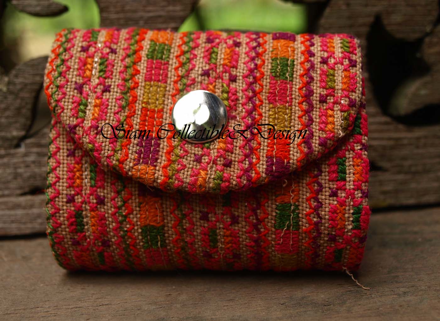 กระเป๋าสตางค์ กระดุมสีเงิน/ Ethnic Hmong Embroidered Coin Purses EC 005
