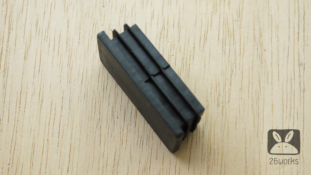 พลาสติกปิดเหล็กกล่อง 25x50 mm (1x2 นิ้ว) สวมใน