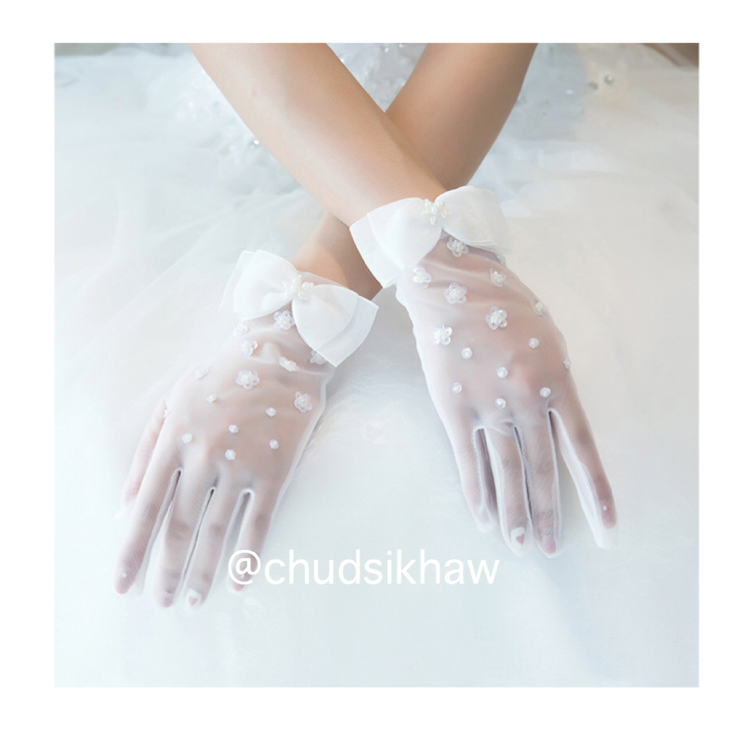 ถุงมือเจ้าสาวแบบสั้น ประดับโบว์ หลังมือติดมุกน่ารัก