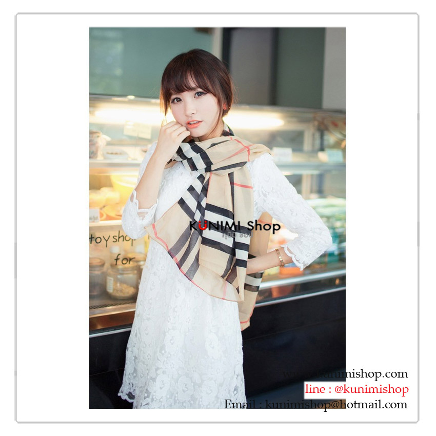 ผ้าพันคอ ผ้าคลุมไหล่ ผ้าพันคอไฮโซ ผ้าพันคอหรู ผ้าพันคอผ้าไหม ผ้าพันคอแบบบาง ผ้าพันคอหาซื้อที่ไหน ผ้าพันคออย่างดี ผ้าพันคอสีเทา ผ้าพันคอเกรด ผ้าพันคอผ้าฝ้าย ผ้าพันคอผ้าไหม ผ้าพันคอผ้าซาติน ผ้าพันคอผ้าไหมพรม ผ้าพันคอแบบหนา ผ้าพันคอแบบบาง ผ้าพันคอไปเที่ยวชายทะเล ผ้าพันคอใส่หน้าหนาว ผ้าพันคอใส่หน้าร้อน