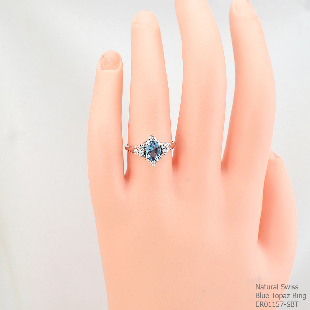 SKJewelryfactory แหวนเงินแท้ 92.5% ฝังพลอยสวิสบลูโทปาซแท้ สไตล์น่ารัก หรูหรา ER01157-SBT