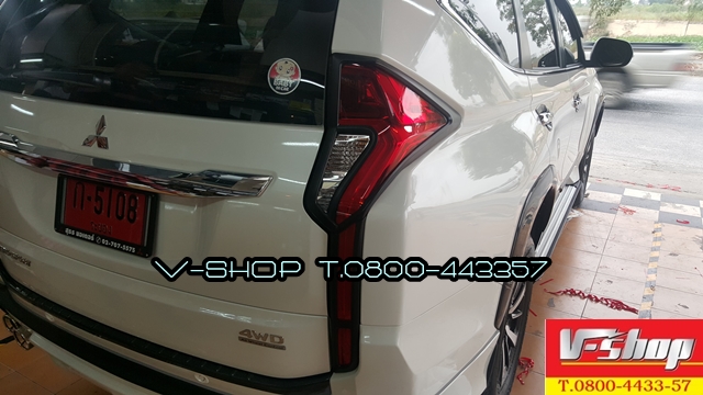 2125 ครอบไฟท้าย ดำด้าน New Pajero sport