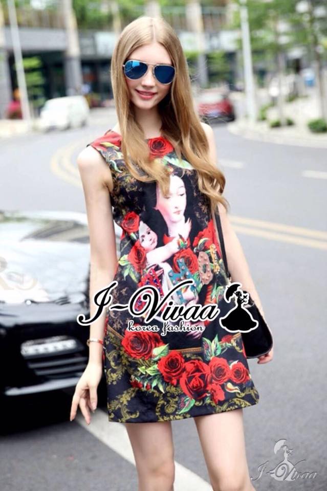 พร้อมส่ง เดรสเข้ารูปแขนกุดลายพิมพ์สไตล์ DGประดับเพชร
