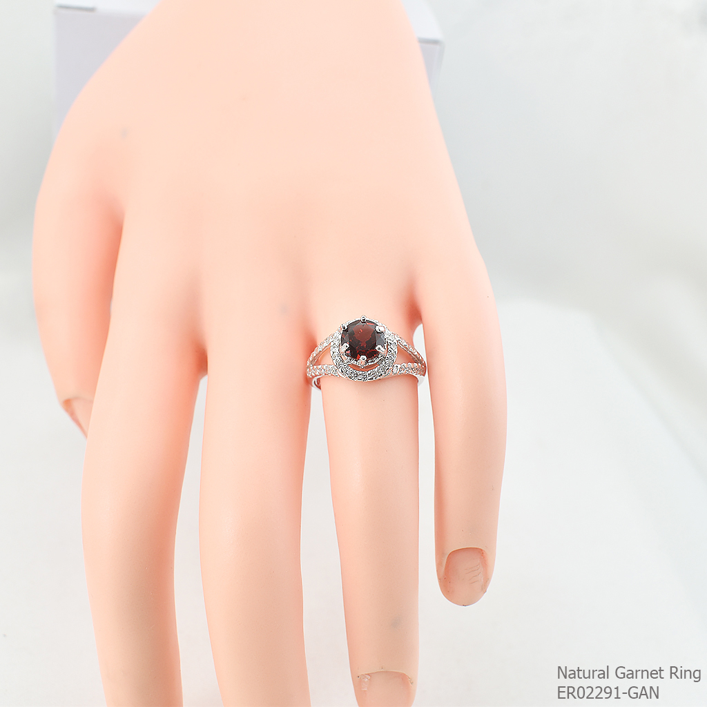 SKJewelryFactory แหวนโกเมนแท้ พลอยทรงกลม เนื้อพลอยสะอาด สีพลอยสวยมาก ER02291-GAN