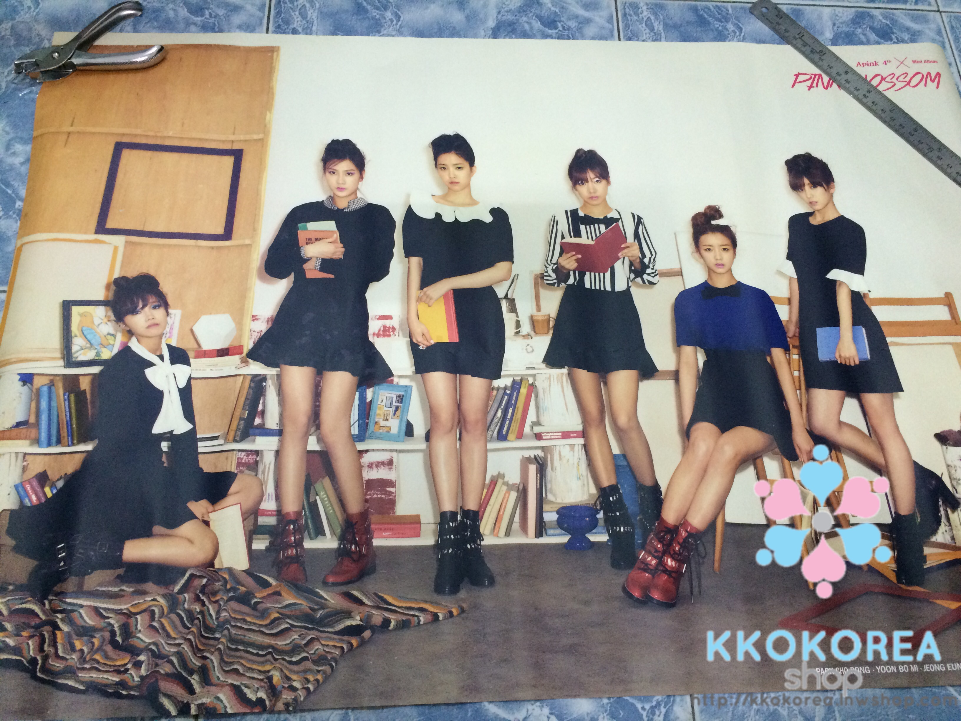 [Poster พร้อมส่ง 1 ใบ] Apink : 4th Mini Album - Pink Blossom