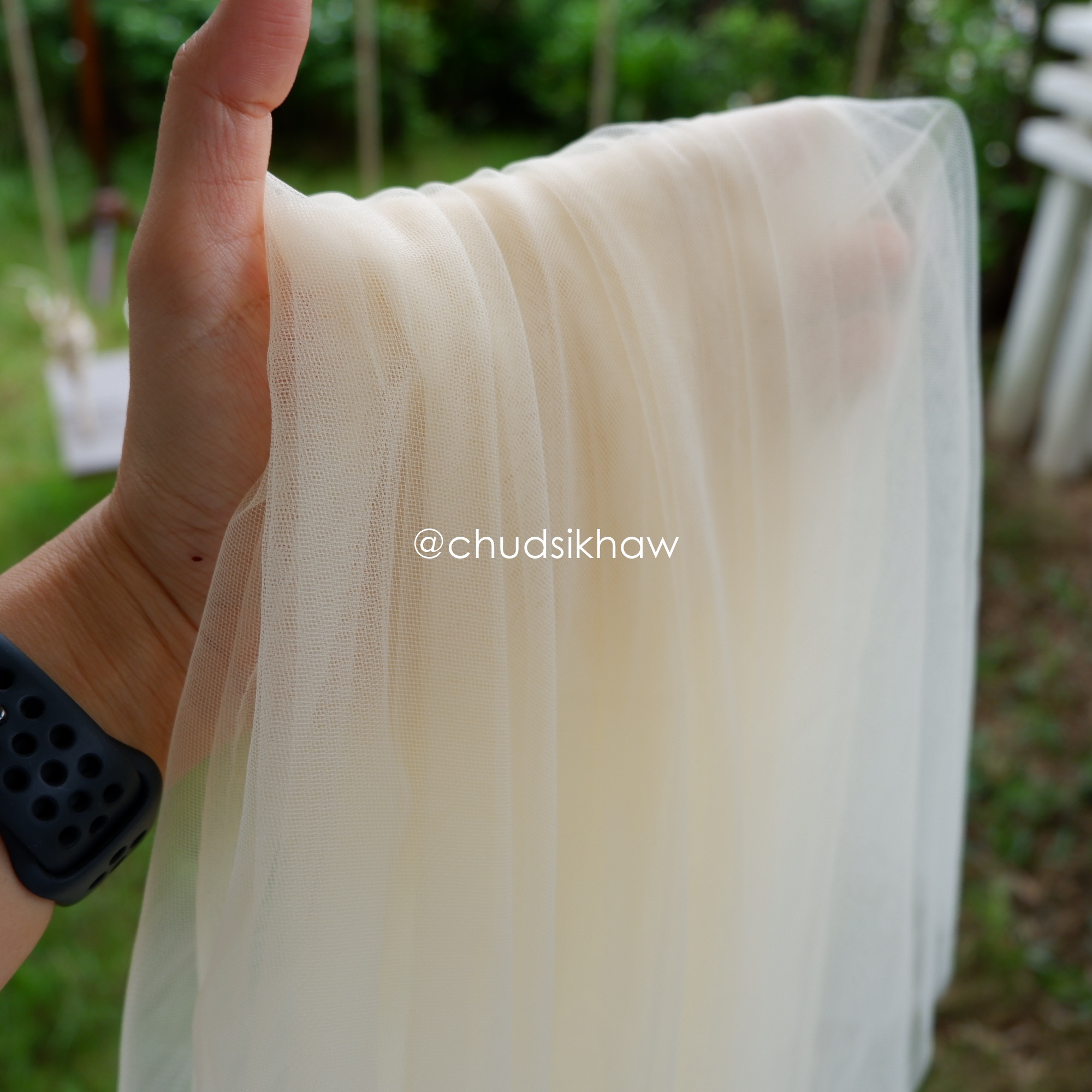 เวลสีแชมเปญ ยาว 90 ซม. เนื้อผ้าดีมาก ทิ้งตัวสวย ผ้าเยอะ