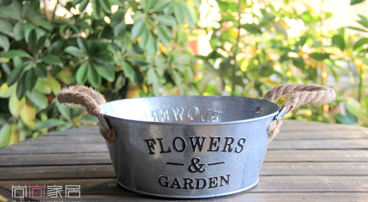 Pre-Order กระบะต้นไม้ สังกะสีปั้มลายนูน Flowers & Garden หูเชือกปอ มี 4 ทรง Zakka