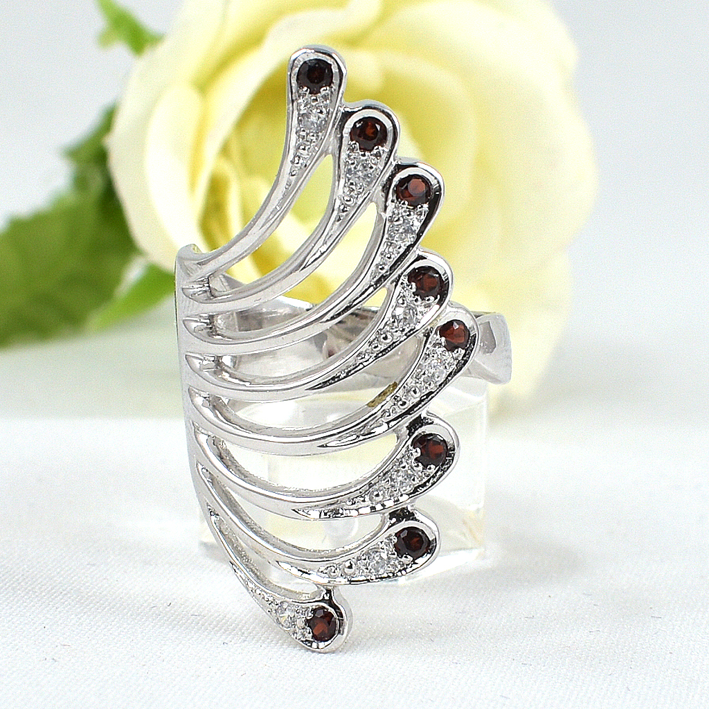 SKJewelryFactory แหวนดีไซน์เป็นรูปปีกนก พลอยโกเมนแท้ ER01920-GAN