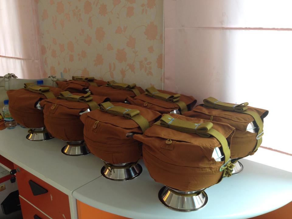 บาตรสแตนเลส 8 นิ้ว