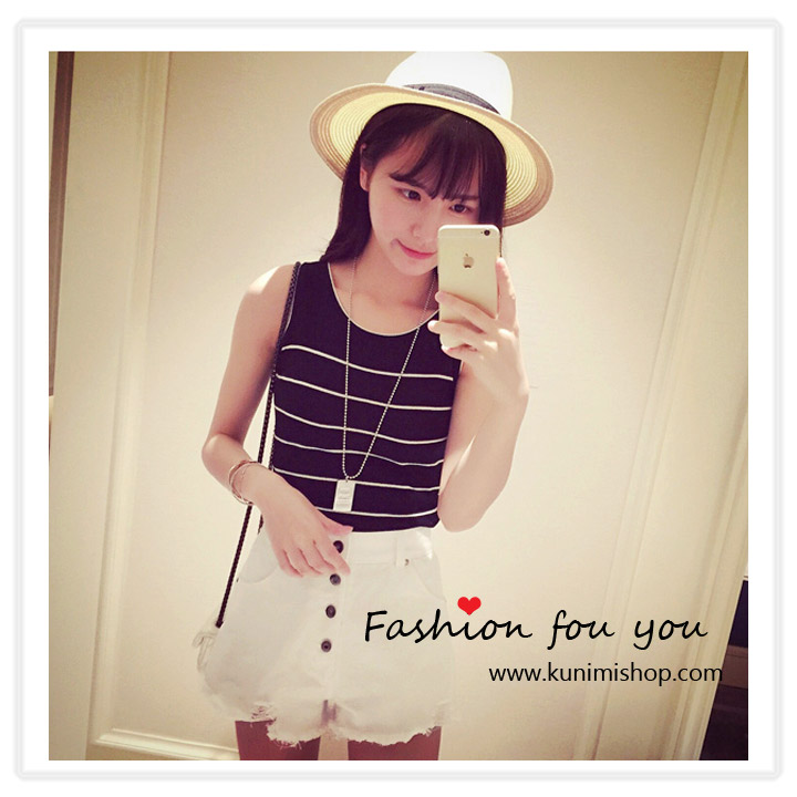VS035 เสื้อแฟชั้น เสื้อยืด ที 2 สี สีขาว สีดำ แขนกุด คอกลม ลายขวาง สวยน่ารัก เหมือนแบบ 100 % คะ