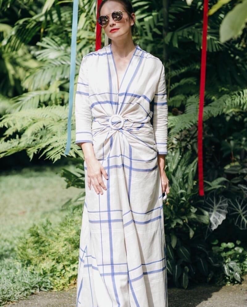 ชุดเดรสเกาหลี พร้อมส่ง Dress คอวี แขนยาว