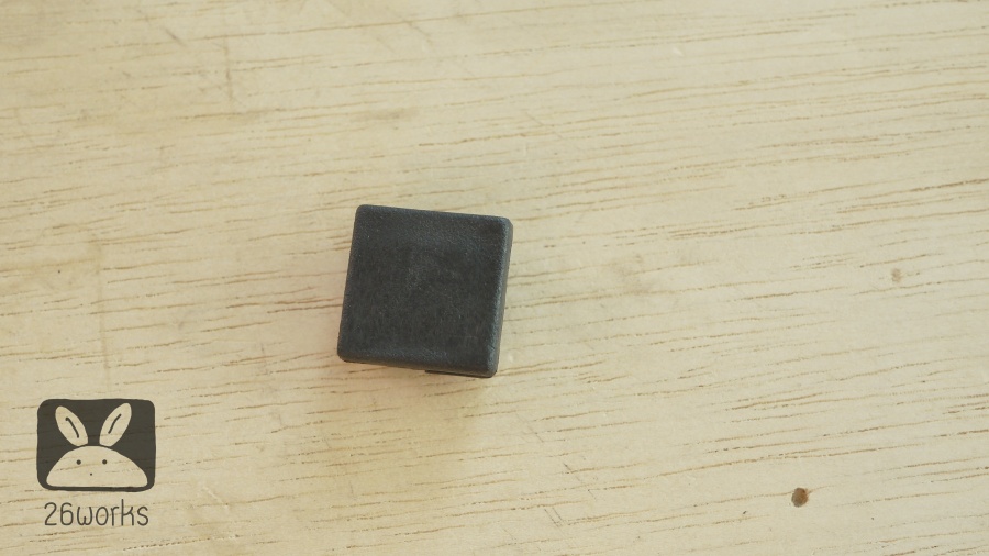 พลาสติกปิดเหล็กกล่อง 22x22 mm สวมใน