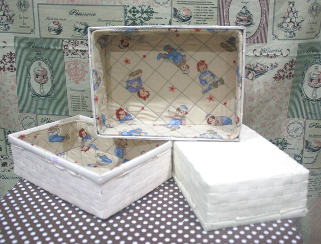 ชิ้นงานกึ่งสำเร็จรูปกระบะไม้ไผ่สาน ทำ Decoupage งานเพนท์ บุผ้าตีตารางลาย Raggedy Ann & Andy เซต 3 ใบ โทนสีน้ำตาล