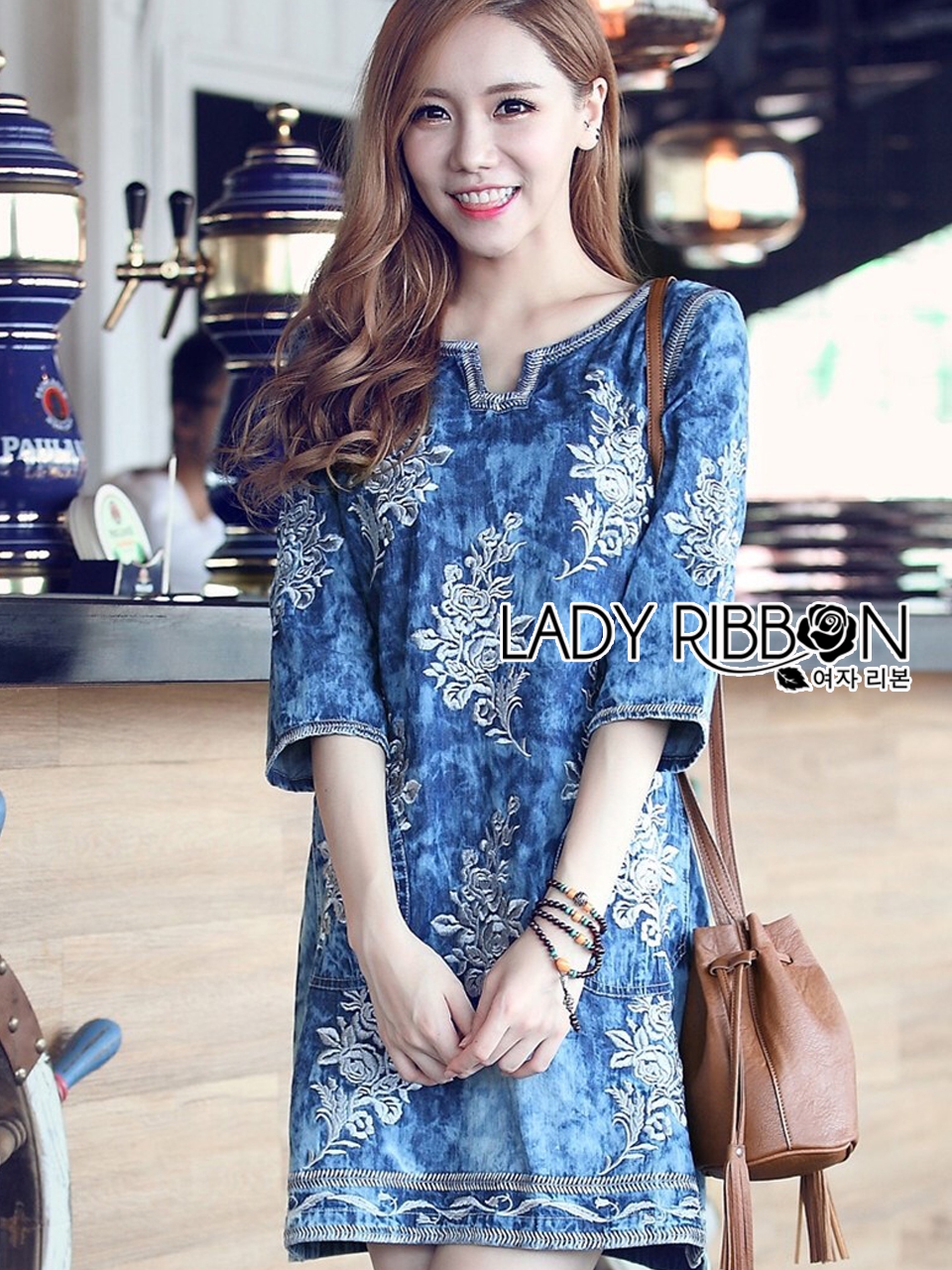 พร้อมส่ง เดรสผ้าเดนิมปักลายดอกไม้สไตล์โบฮีเมียน