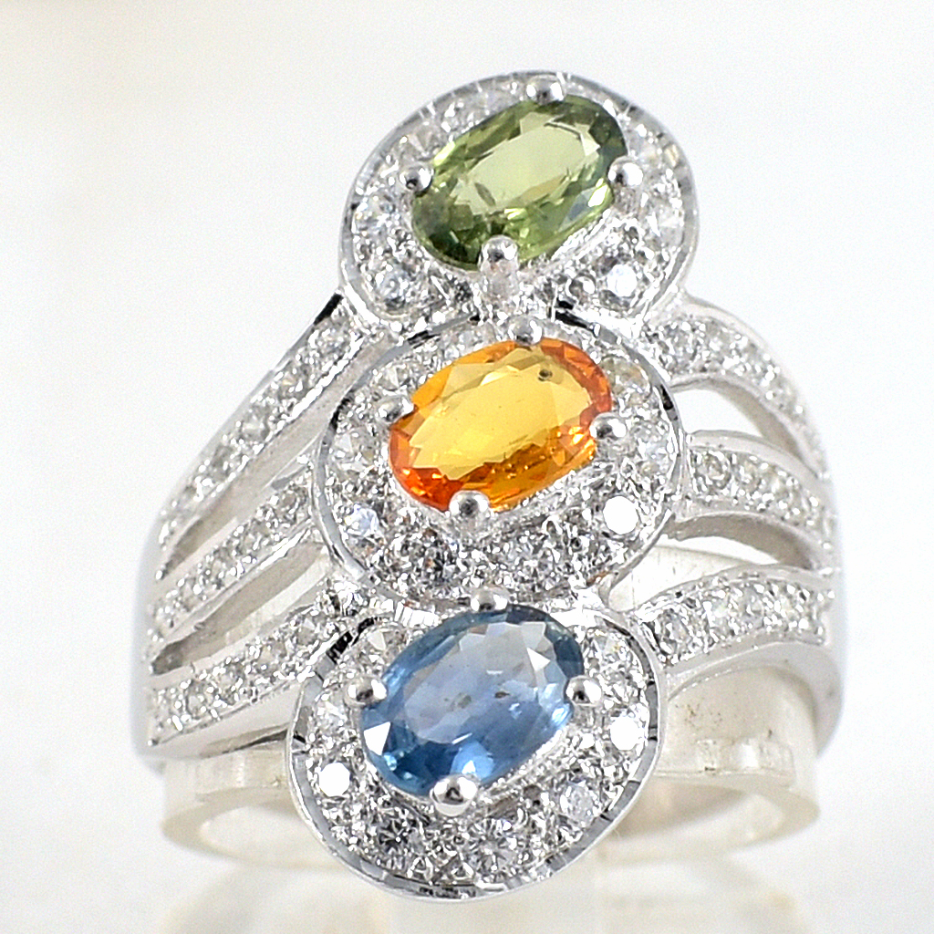 SKJewelryfactory แหวนเงินแท้ 92.5% ฝังพลอยแท้ 3 สีล้อมด้วยเพชร สไตล์หรูหราอลังการณ์ ER00646-MCG5