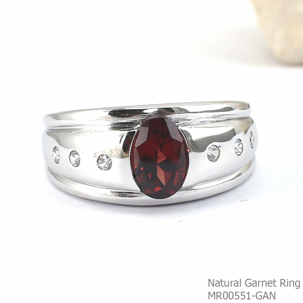 SKJewelryFactory แหวนชายพลอยโกเมนแท้ สไตล์เรียบๆ เหมาะใส่ติดนิ้ว MR00551-GAN