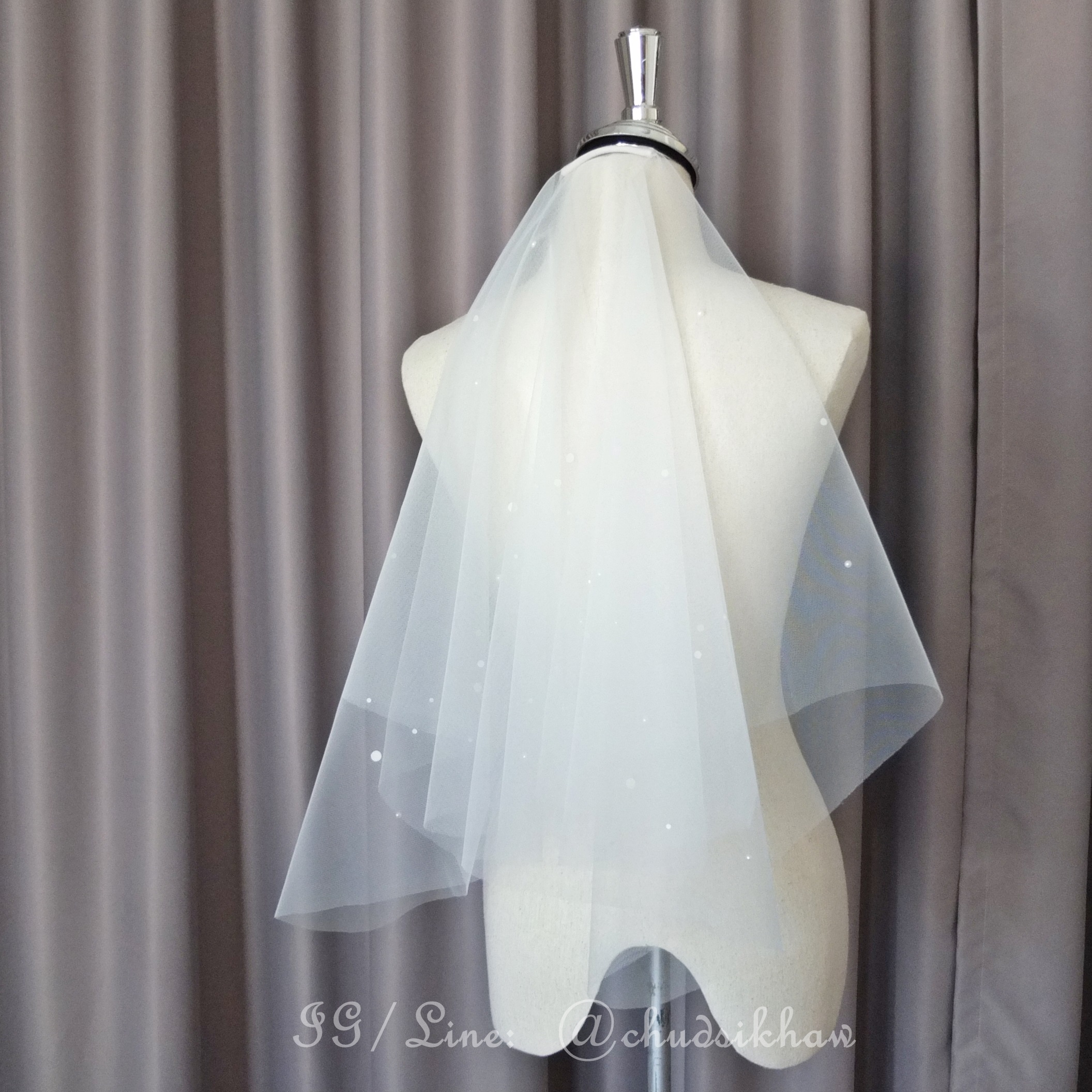 เวลติดมุก มีหวีสับในตัว สีขาวนวล 60 ซม. (V655) (คลุมหน้าได้)