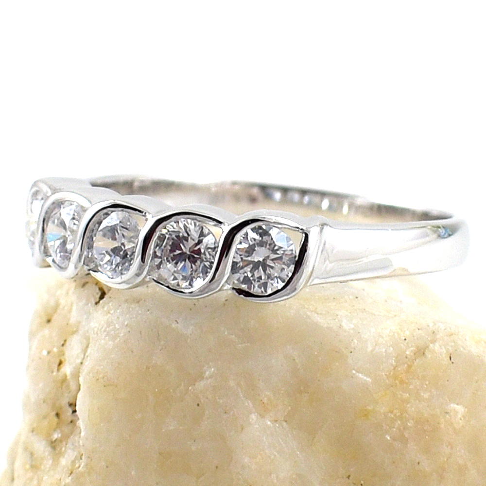 SKJewelryFactory แหวนเเถว แหวนเพชรแถว สุดคลาสสิค ER00869-WCZ