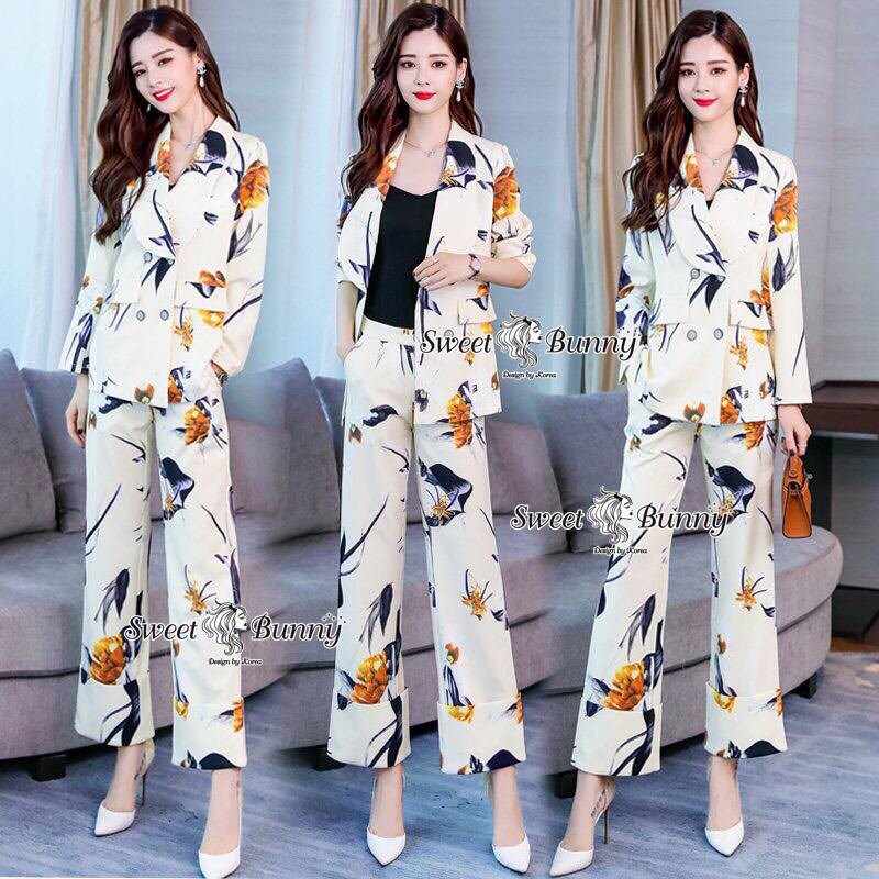 เสื้อผ้าเกาหลี พร้อมส่ง เสื้อสูท มีเสื้อสายเดี่ยวสีดำ
