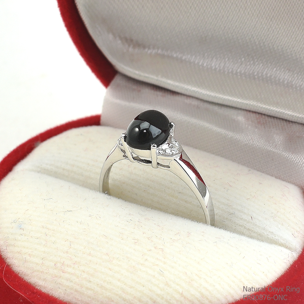 SKJewelryFactory แหวนนิลแท้ เจียรนัยหลังเบี้ย ดีไซน์คลาสสิค เน้นโชว์ความโดดเด่นของพลอย ER00876-ONC