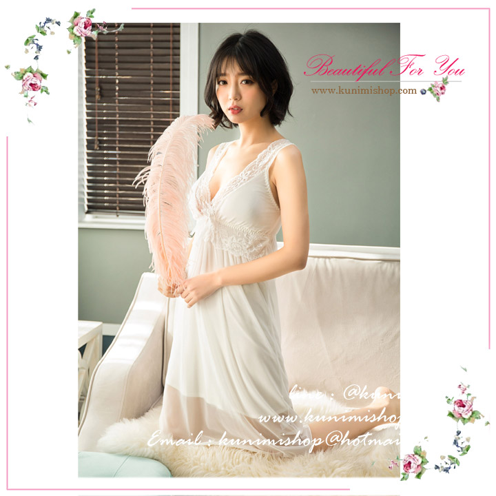 ชุดนอน กระโปรง แขนกุด คอวี ประดับด้วยผ้าลูกไม้ สวยหวาน เนื้อเบา ลื่น ใส่สบายคะ มี 2 สี : สีขาว สีชมพู ขนาดชุด Size M