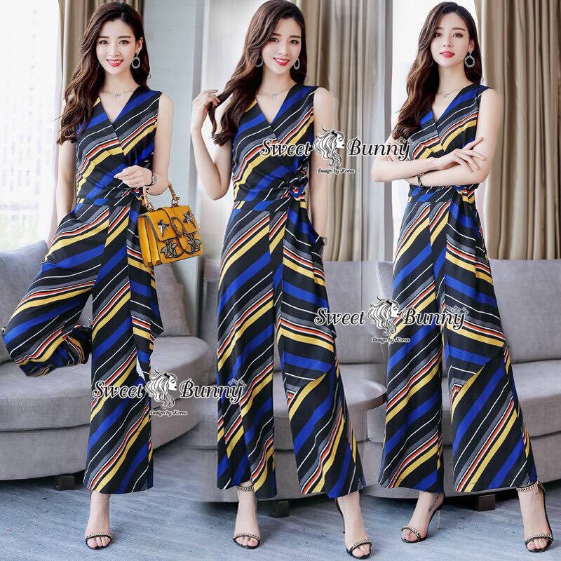 เสื้อผ้าเกาหลี พร้อมส่ง เสื้อ กับ กางเกงลายริ้วขวางสีน้ำเงิน