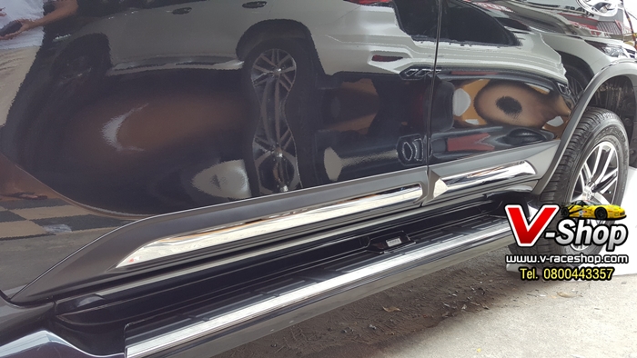 กาบประตูพร้อมเส้นโครเมี่ยมงาน FITT 4 ชิ้น New Fortuner
