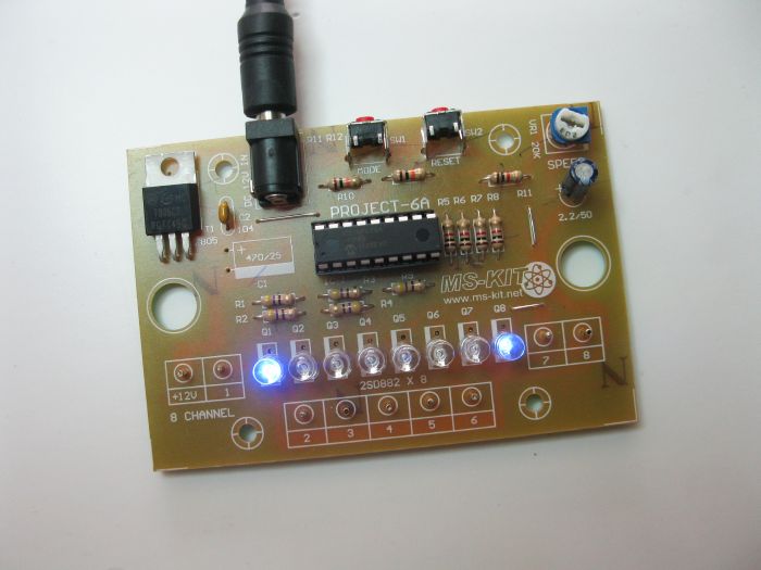 โครงงาน 6A วงจรไฟวิ่งอัตโนมัติ 8 ช่อง 25 รูปแบบ (ปรับช้า-เร็วได้)