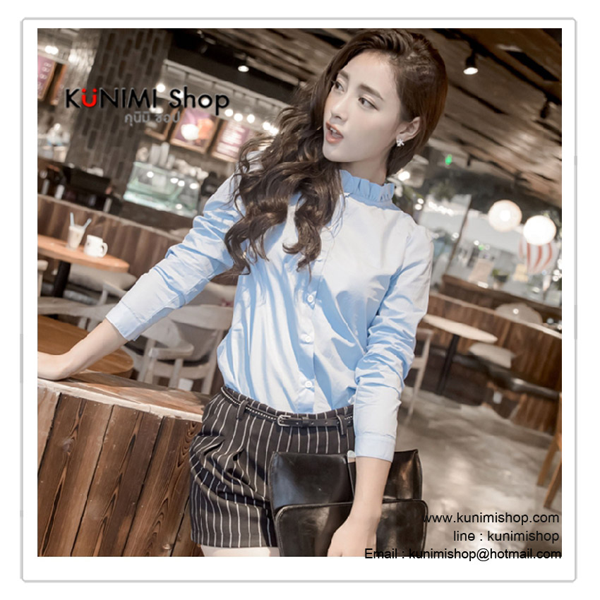  เสื้อเชิ้ต คอเต๋าระบาย แขนยาว กระดุมผ่าหน้า ใส่ได้หลายโอกาสคะ Size : M ( รอบอกไม่เกิน 35 นิ้วคะ) เนื้อผ้า : ผ้าฝ้ายคุณภาพสูง มี 4 สี : สีขาว , สีดำ , สีฟ้า , สีชมพู
