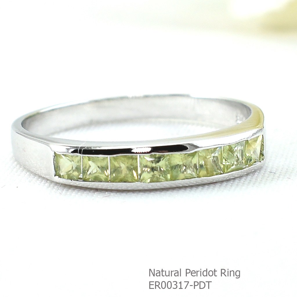SKJewelryfactory แหวนเงินแท้ 92.5% ฝังพลอยเพอริดอทแท้ สไตล์แหวนแถว ER00317-PDT