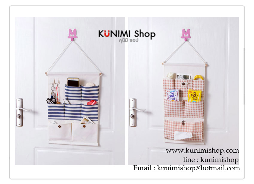 GH101 กระเป๋าผ้าแบบแขวนผนัง ทำจากผ้าฝ้าย มีช่องใส่ของจุกจิกมากมาย พร้อมที่แขวนกุญแจต่างๆ มีช่องใส่กระดาษทิชชู จะแขวนในห้องนอน หน้องทำงาน ห้องนั่งเล่น หรือห้องน้ำนอน ก็สวยเข้ากับทุกห้องคะ