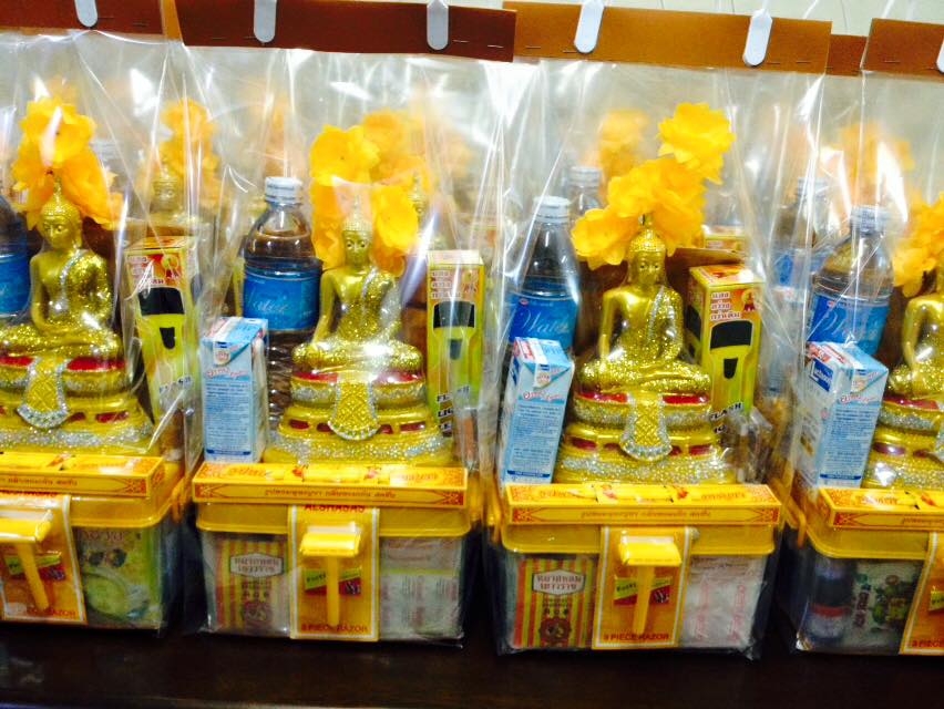 สังฆทานกล่องยา+พระสดุ้งมาร 5 นิ้ว (มีผ้าสบง)