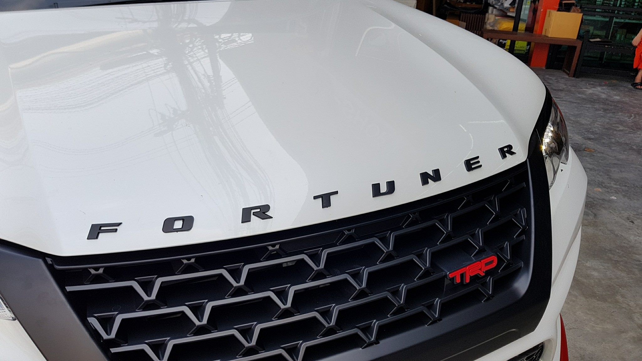 ตัวอักษร Fortuner 3D มี 3 สี โปรดระบุที่หมายเหตุด้วยครับ