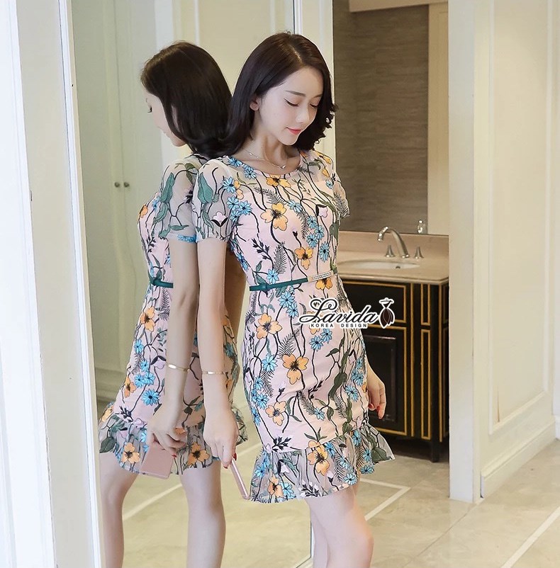 เดรสเกาหลี พร้อมส่ง ชุดเดรส ผ้าปักดอกไม้สีส้มแต่งใบไม้